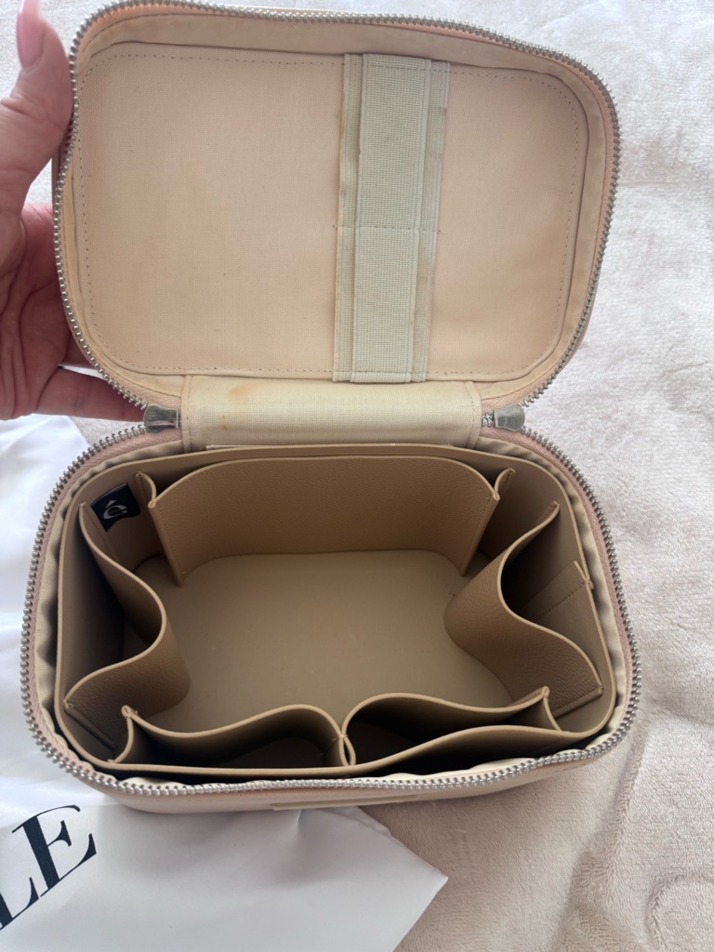 Étoile Beige Structured Cosmetic Case - Neutral Travel Makeup Bag - Picture 7 of 8